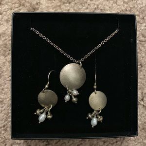 NEW Necklace & Earring Set